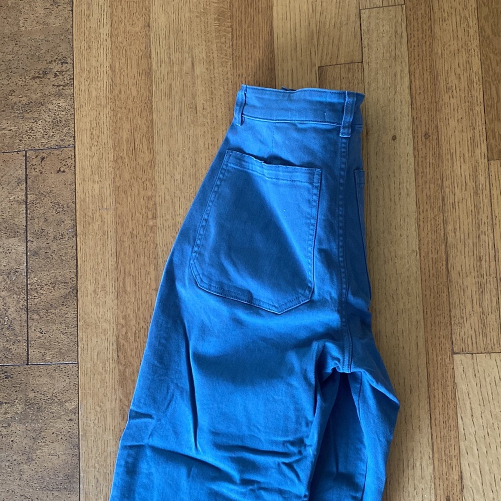 Everlane - Picture 3 of 3